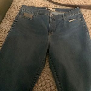 Multiple pairs of levis/lee wrangler jeans, size 16